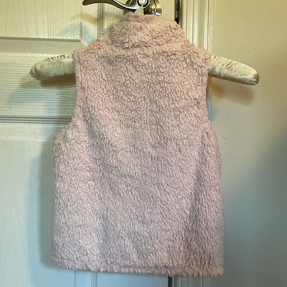 The North Face Toddler Vest Faux Fur Pink - Size 3T - Picture 4 of 6